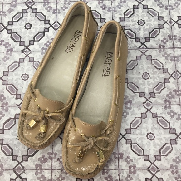 NEW Michael Kors patent leather slip on shoes - Picture 2 of 5